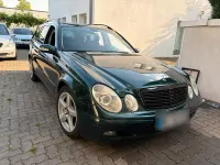 Gebraucht Mercedes E320 Classic 224 PS (164 kW) 2005 Grün Kombi