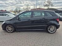 Gebraucht Mercedes B200 136 PS (100 kW) 2008 Kosmosschwarz  metalliclack Van / Kleinbus