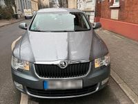 Gebraucht Skoda Superb 160 PS (117 kW) 2010 Silber Limousine