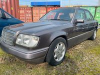 Gebraucht Mercedes E220 150 PS (110 kW) 1994 Limousine