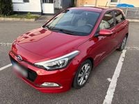 Gebraucht Hyundai i20 101 PS (74 kW) 2017 Rot Kleinwagen