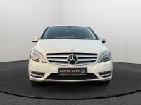 Gebraucht Mercedes B180 122 PS (89 kW) 2012 Weiß Kleinwagen