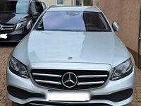 Gebraucht Mercedes E220 194 PS (142 kW) 2019 Silber Kombi