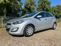 Gebraucht Hyundai i30 99 PS (72 kW) 2012 Silber Kleinwagen