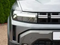 Neu Dacia Duster Journey 155 PS (114 kW) 2025 Grau SUV