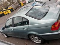 Gebraucht BMW 325 192 PS (141 kW) 2000 Grün Limousine