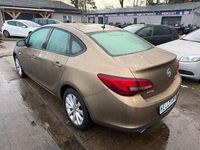 Gebraucht Opel Astra 140 PS (102 kW) 2013 Limousine