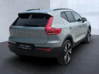 Gebraucht Volvo XC40 Plus 197 PS (144 kW) 2023 Vapour grey / (metallic) SUV