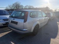 Usata Ford Focus Ambiente 80 CV (58 kW) 2006 Argento Station wagon