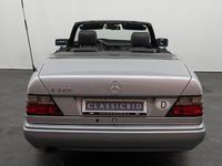 Gebraucht Mercedes E320 220 PS (161 kW) 1995 Silber Cabrio