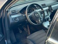 Gebraucht VW Passat 140 PS (102 kW) 2010 Schwarz Kombi