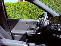 Gebraucht Mercedes EQA300 167 kW (228 PS) 2022 Schwarz SUV