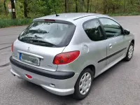 Używany Peugeot 206 75 KM (55 kW) 2008 Srebrny Hatchback