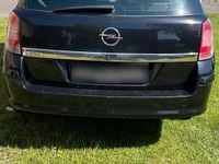 Second-hand Opel Astra 116 CP (85 kW) 2008 Negru Break