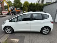 Gebraucht Honda Jazz Elegance 99 PS (72 kW) 2010 Weiß Kleinwagen