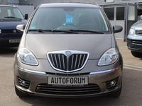 Usata Lancia Musa 95 CV (69 kW) 2010 Grigio Monovolume