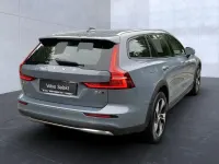 Gebraucht Volvo V60 Plus 197 PS (144 kW) 2023 Thunder grey / (metallic) Kombi