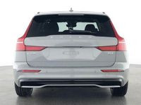Gebraucht Volvo V60 Plus 197 PS (144 kW) 2024 Vapour grey / metallic (metallic) Kombi