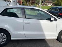 Gebraucht VW Polo 75 PS (55 kW) 2015 Weiß Kleinwagen