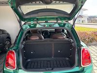 Second-hand Mini Cooper 135 CP (99 kW) 2019 Verde Hatchback