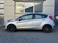 Gebraucht Ford Fiesta Trend 101 PS (74 kW) 2014 Polarsilber metallic Kleinwagen