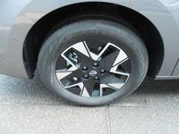 Neu Nissan Townstar Tekna 131 PS (96 kW) 2026 Grau Kombi