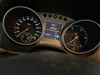 Gebraucht Mercedes ML320 224 PS (164 kW) 2008 Schwarz SUV