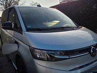 Gebraucht VW Multivan Life 218 PS (160 kW) 2023 Silber Van