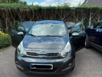 Gebraucht Kia Rio 86 PS (63 kW) 2015 Grau Kleinwagen
