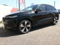 Neu Audi SQ5 Edition .1 367 PS (269 kW) 2025 Mythosschwarz metallic SUV