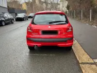 Gebraucht Peugeot 206 75 PS (55 kW) 2009 Rot Limousine