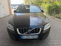 Second-hand Volvo V70 145 CP (106 kW) 2009 Negru Break