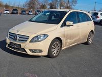 Gebraucht Mercedes B180 109 PS (80 kW) 2013 Gelb Van / Kleinbus