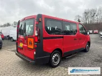 Gebraucht Opel Vivaro 90 PS (66 kW) 2015 Rot Van / Kleinbus