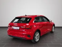 Używany Audi A3 204 KM (150 kW) 2023 Czerwony Sedan/Limuzyna