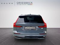Gebraucht Volvo V60 Plus 455 PS (334 kW) 2023 Thunder grey / metallic Kombi
