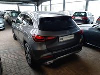 Gebraucht Mercedes GLA200 Progressive 177 PS (130 kW) 2024 Grau SUV