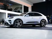 Gebraucht Porsche Macan Turbo 469 kW (639 PS) 2024 Grau SUV