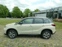 Neu Suzuki Vitara Comfort 129 PS (94 kW) 2026 Savannah/cosmic black pearl me SUV