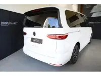 Gebraucht VW Multivan Life 150 PS (110 kW) 2025 Weiß Van / Kleinbus