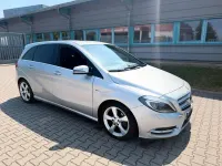 Gebraucht Mercedes B200 AMG Edition 1 136 PS (100 kW) 2012 Polarsilber  metalliclack Kleinwagen