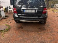 Gebraucht Mercedes ML320 224 PS (164 kW) 2008 Schwarz SUV