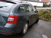 Gebraucht Skoda Octavia 131 PS (96 kW) 2020 Grau Kombi