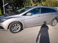 Gebraucht Hyundai i40 Trend 141 PS (103 kW) 2016 Beige Limousine
