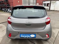 Gebraucht Hyundai i10 Select 67 PS (49 kW) 2022 Grau Kleinwagen