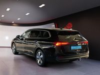 Gebraucht VW Passat Business 150 PS (110 kW) 2025 Schwarz Kombi