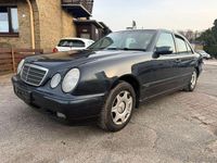 Gebraucht Mercedes E200 Classic 163 PS (119 kW) 2001 Schwarz Limousine