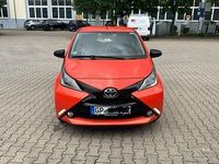 Gebraucht Toyota Aygo 69 PS (50 kW) 2014 Orange Kleinwagen