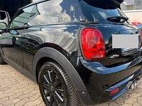 Gebraucht Mini John Cooper Works 211 PS (155 kW) 2017 Schwarz Kleinwagen