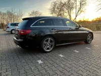 Gebraucht Mercedes C180 AMG 122 PS (89 kW) 2019 Schwarz Kombi